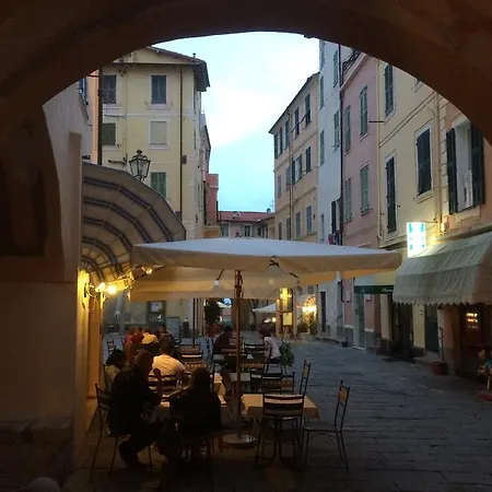 Via Lunga In Old Town Lejlighed Bordighera