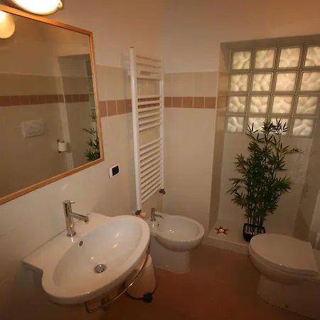 Via Lunga In Old Town Apartamento Bordighera